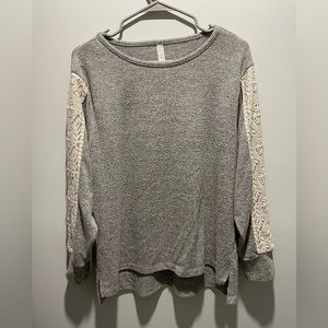 LONG Sleeve Shirt - Size L